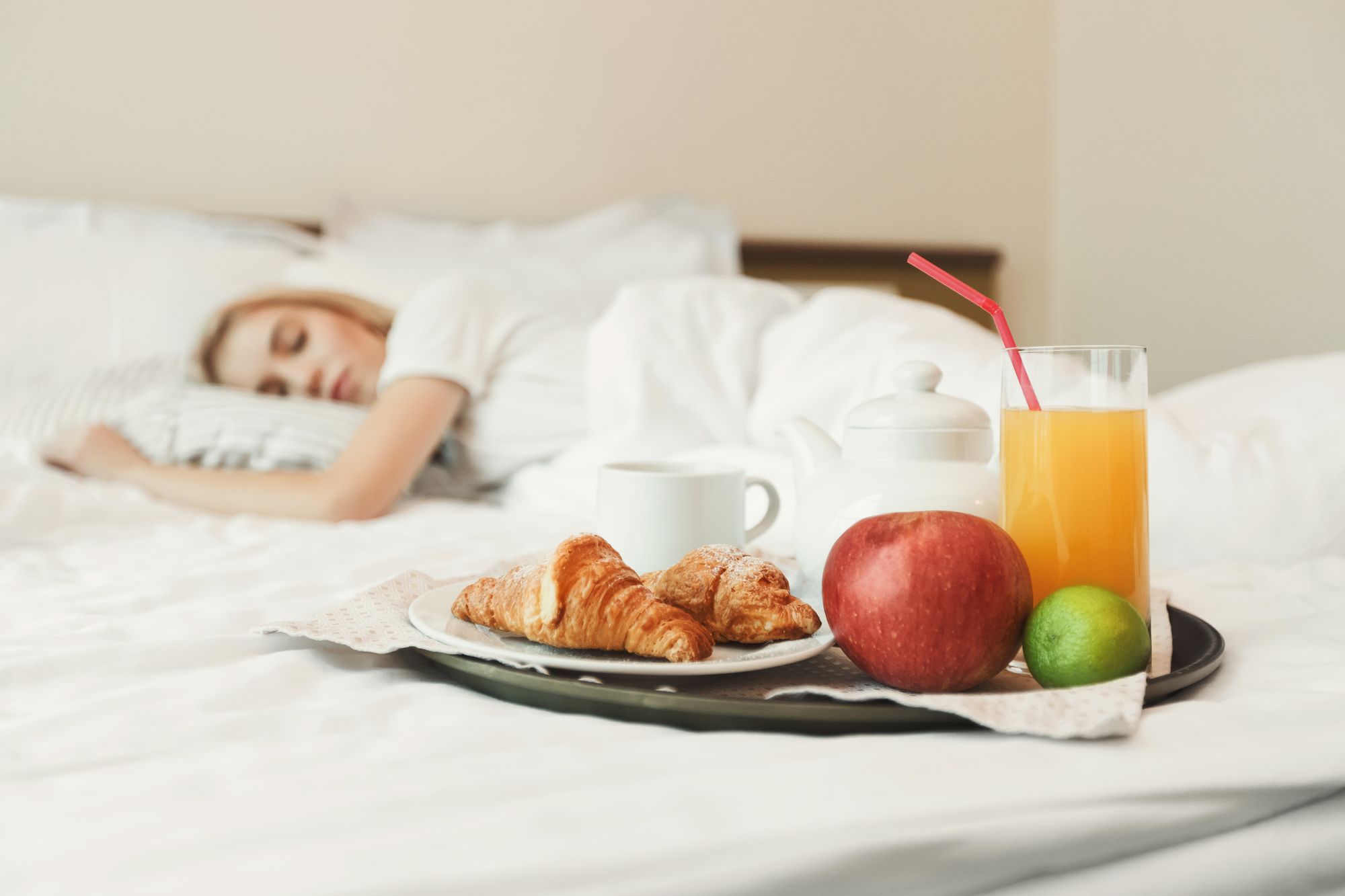 The Link Between Nutrition and Sleep